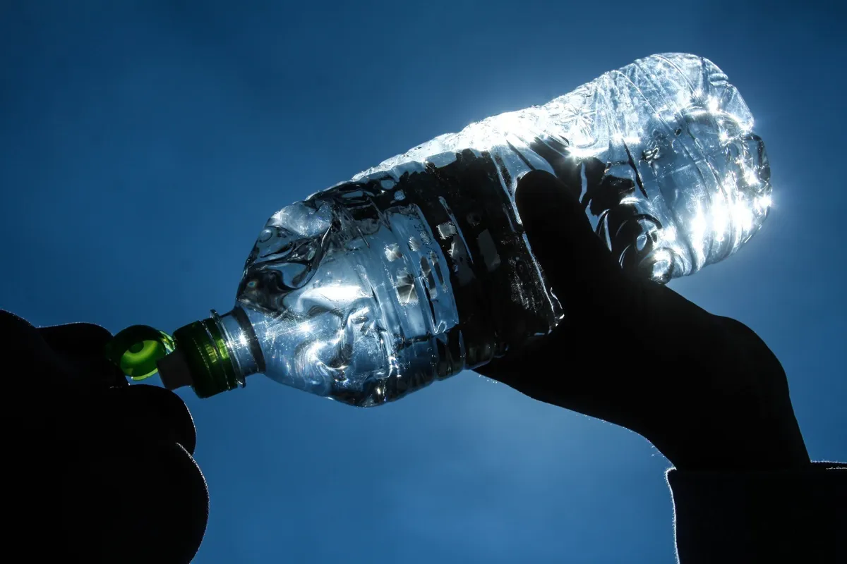 Temporada de calor: piden en el Edoméx cuidar hidratación y alimentación.