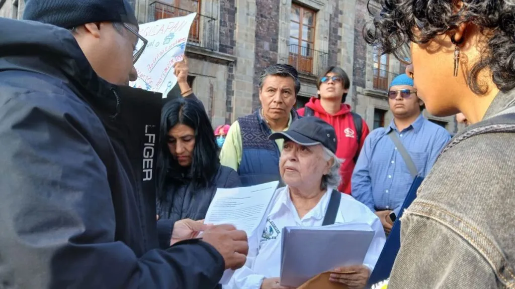 Estudiantes de Chapingo van a Palacio Nacional y piden a Sheinbaum intervenir por Zoquiapan