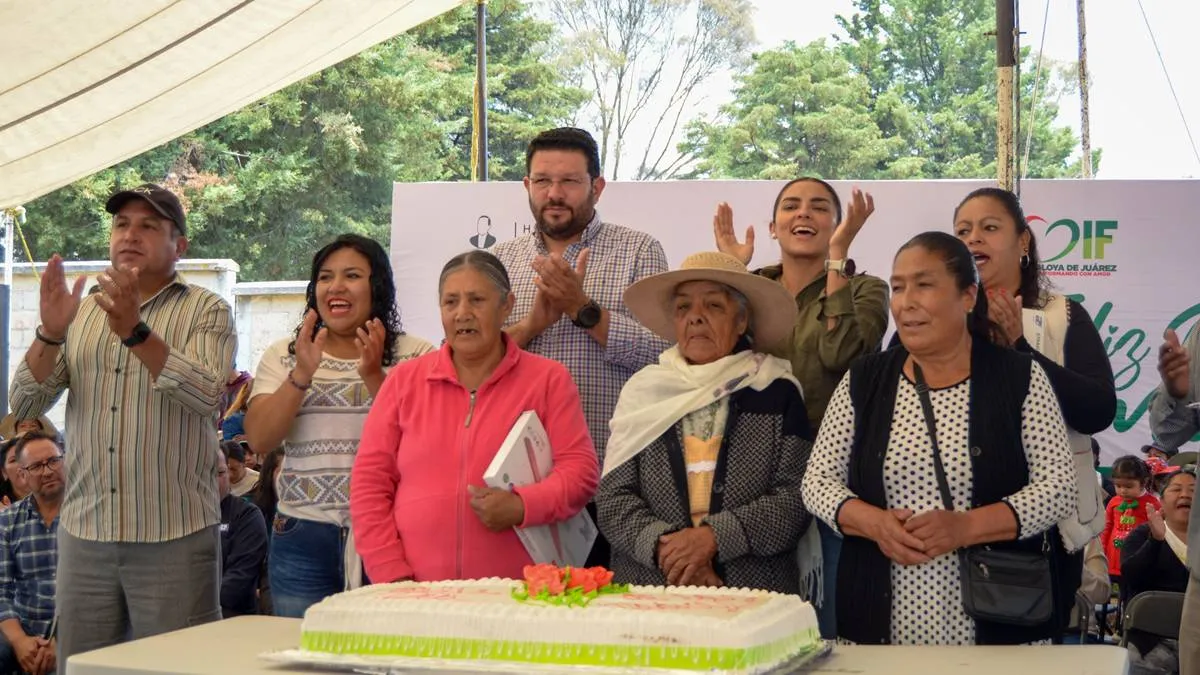 Festejo del Día de las Madres en la zona norte de Almoloya de Juárez