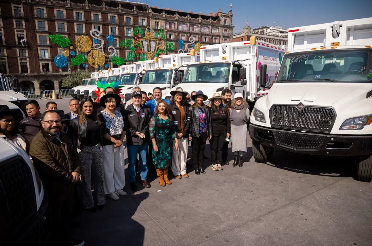 CDMX incorpora 50 camiones de basura y avanza en chatarrización de unidades viejas