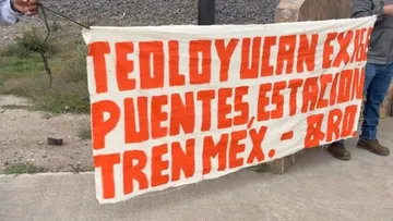 Habitantes de Teoloyucan se manifiestan, exigen puentes dignos y estación del Tren México–Querétaro