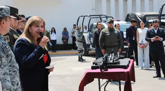 Juanita Carrillo entrega patrullas y armamento a la Guardia Civil de Cuautitlán