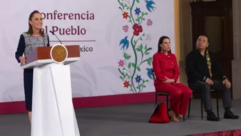 La presidenta Claudia Sheinbaum durante una conferencia donde habló sobre turismo, Pemex y educación.