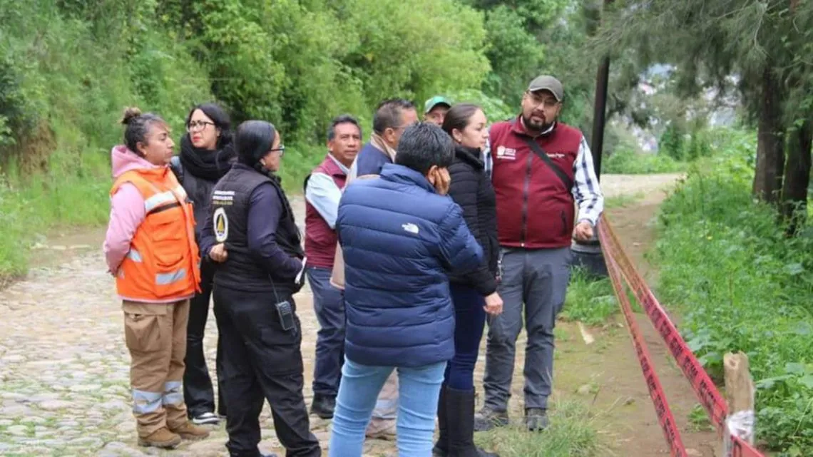 Amecameca: inician trabajos para evitar derrumbe en Sacromonte tras grieta