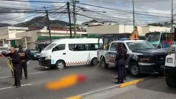 Motociclista muere tras ser atropellado por un camión en Ecatepec