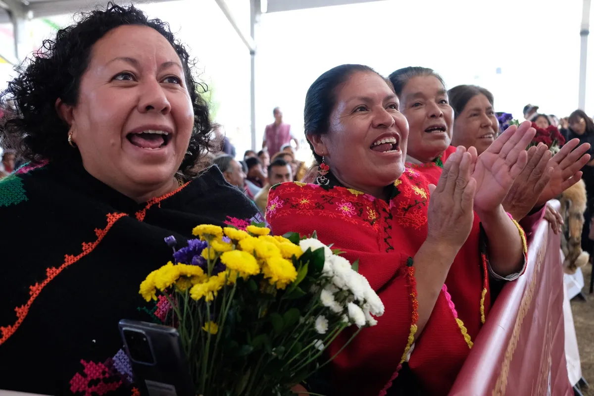 Mujeres indígenas en Edomex mantienen vivas  las lenguas maternas