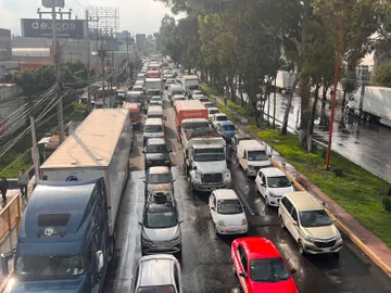 Los cierres afectan la México-Texcoco y México-Puebla, generando complicaciones viales hacia la Ciudad de México.