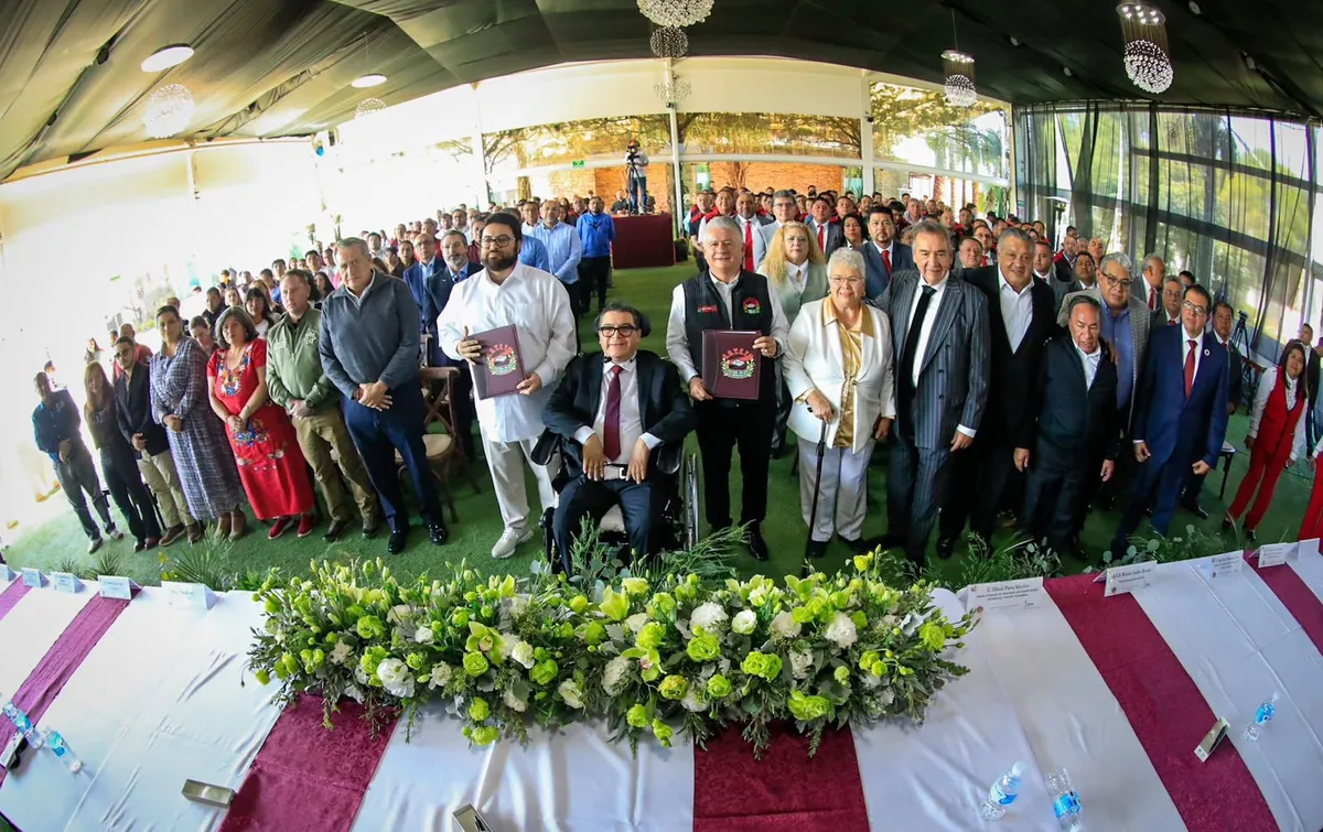 Naucalpan 2026: Gobierno e Isaac Montoya firman convenio con SUTEYM; acuerdan incremento salarial del 6%