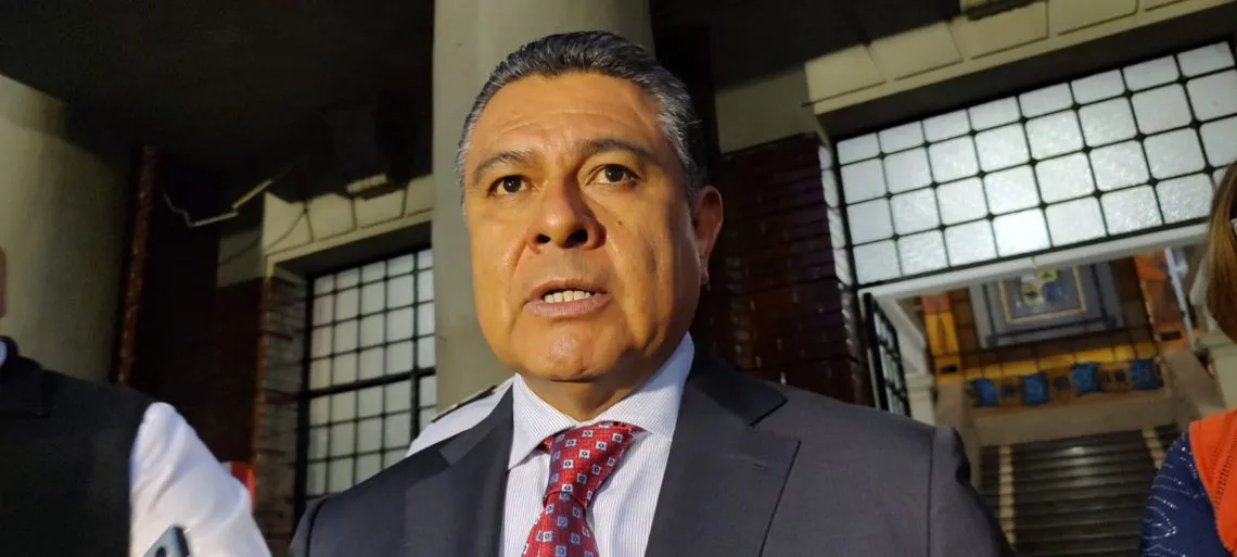 ¡Por fin! Localizan fuga que provocó socavón del puente de Herminio Mena en Tlalnepantla