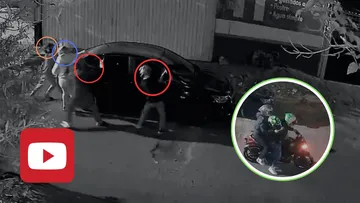 El momento exacto en que destrozan auto en la Agrícola Oriental, Iztacalco.