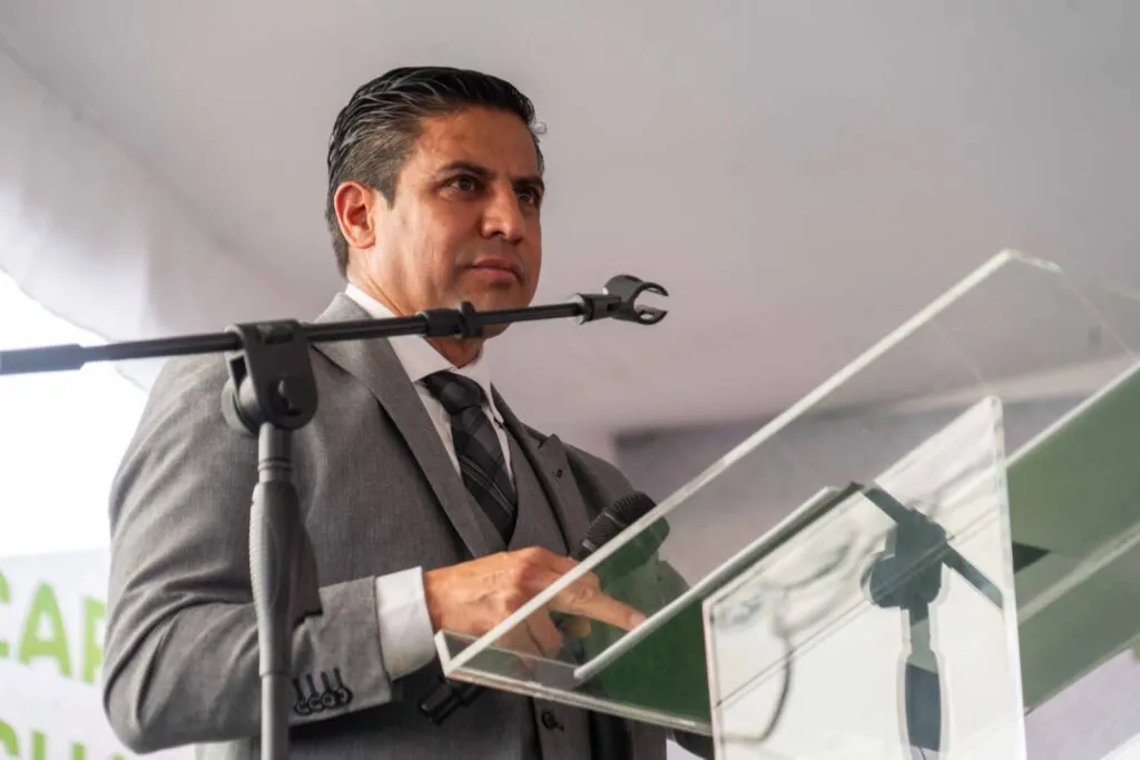 Villa Guerrero avanza con obra pública histórica, afirma José Couttolenc