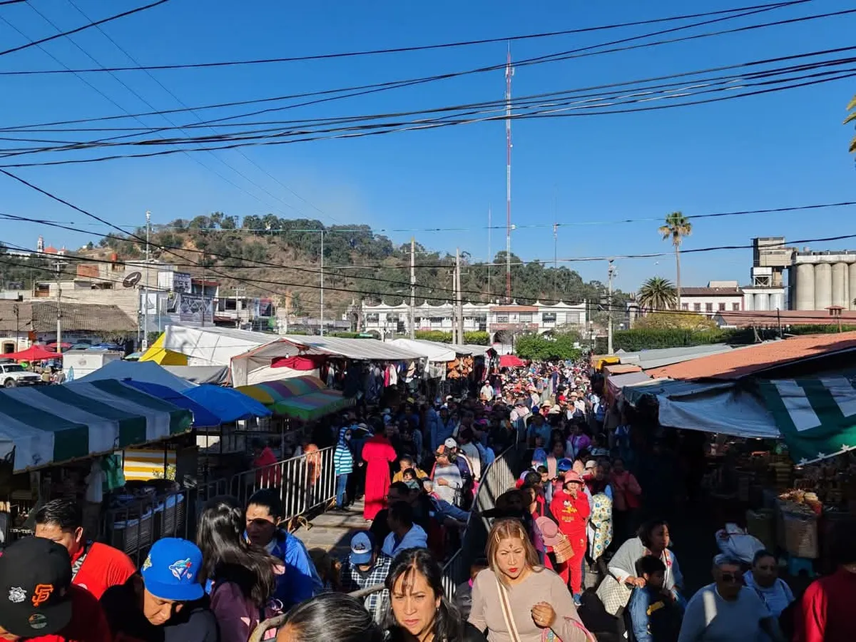 Fieles visitan Amecameca por el miércoles de ceniza