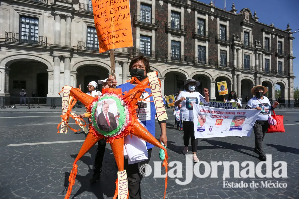 (VIDEO) Familiares de presos en Edomex se manifiestan en Toluca