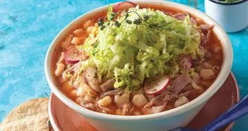 Pozole sí saludable, según nutriólogos del IMSS