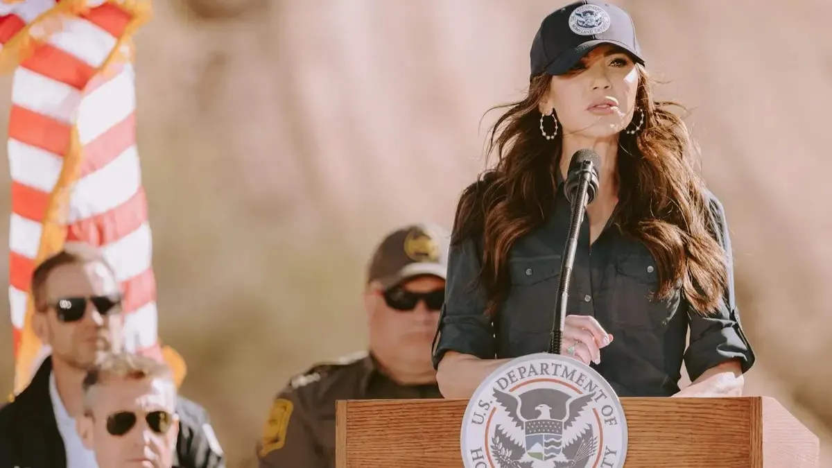 Trump destituye a Kristi Noem y designa al senador Markwayne Mullin como nuevo secretario de Seguridad Nacional.