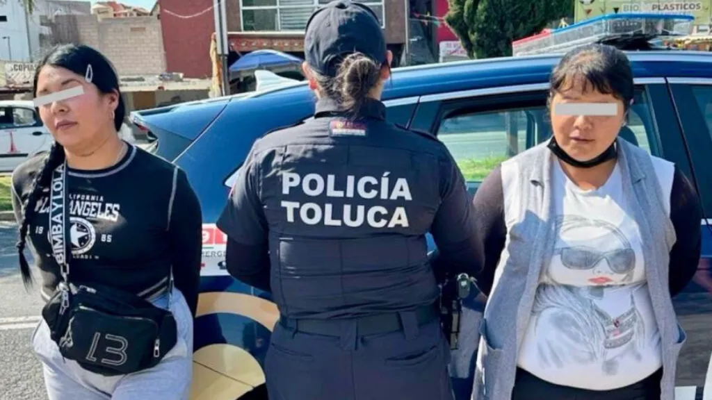 Así detuvieron a dos mujeres que robaron un iPhone 16 en el Centro de Toluca