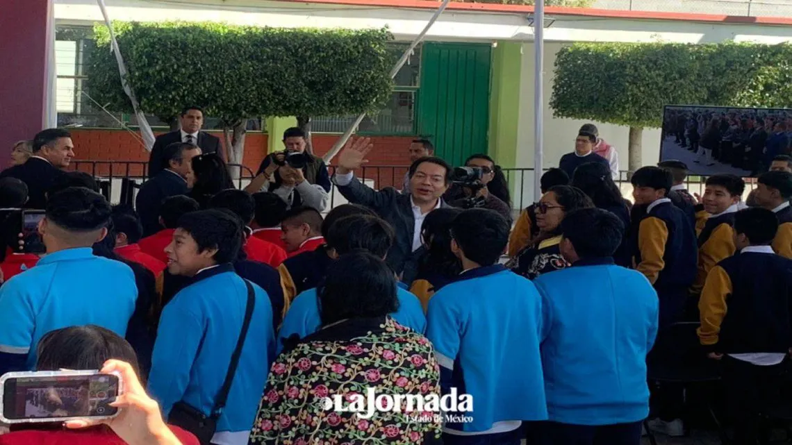 Estudiantes pagarán tres pesos menos al usar el Mexicable y Mexibús
