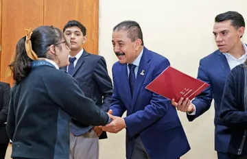 Delfina Gómez entrega Becas de Permanencia Académica a talentos del Edomex