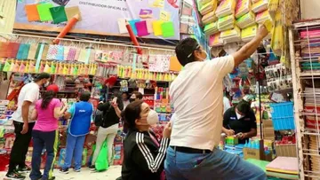 El regreso a clases golpea la economía: padres recurren a préstamos y tarjetazos
