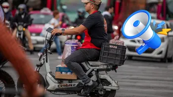 Usuarios de monopatines y motos eléctricas tendrán que registrarse y emplacar sus unidades en CDMX.