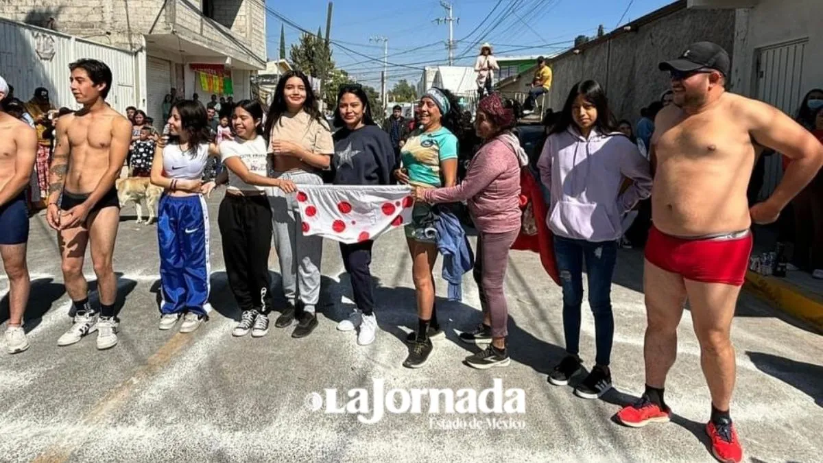 Acolman: Corren en ropa interior para recibir el 2024