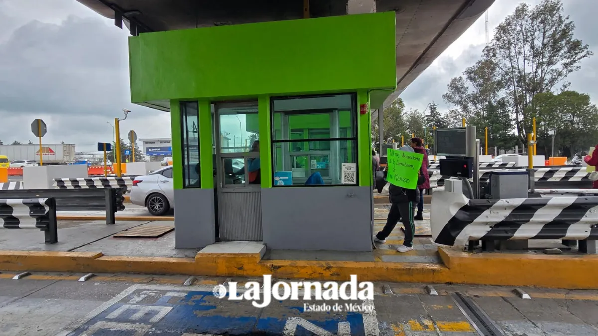 Pobladores de Almoloya de Juárez toman caseta El Dorado