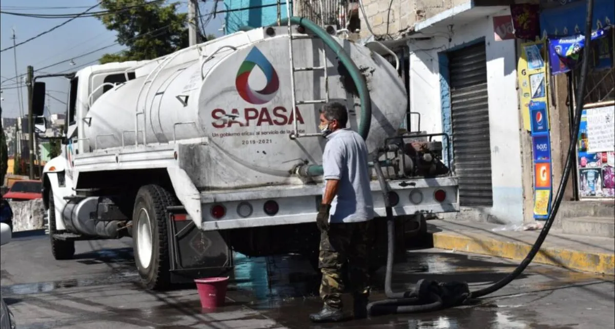 Pipas de agua insuficientes para abastecer escasez de agua en Edomex: Organización de Colonos