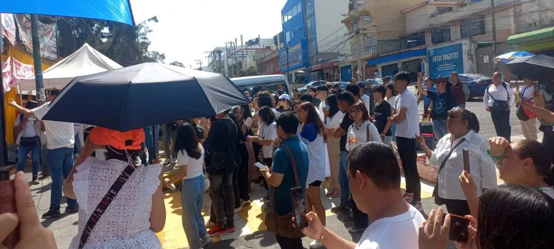 Recuperan instalaciones del CCH Naucalpan tras asamblea