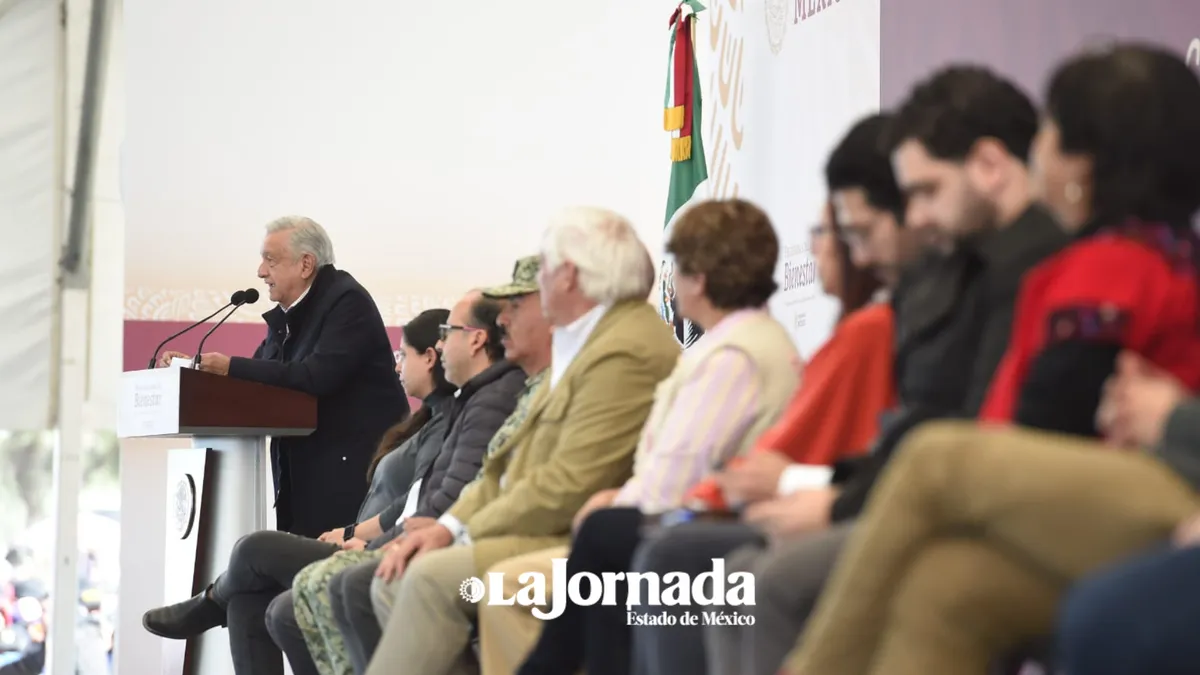 AMLO y Delfina Gómez entregan apoyos de Programas para el Bienestar en Chicoloapan