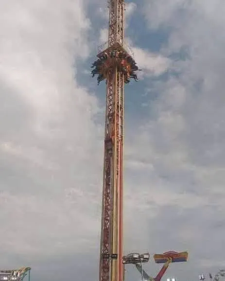 Rescatan a 12 personas atrapadas en juego mecánico durante la Feria de Chalco [VIDEO]