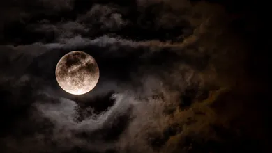 La Luna del ciervo brillará en el cielo la noche del 10 de julio, marcando un fenómeno astronómico cargado de tradición.