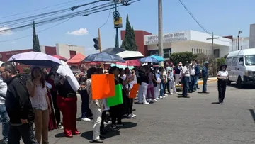Trabajadores de la salud colapsaron movilidad en el oriente del Edomex