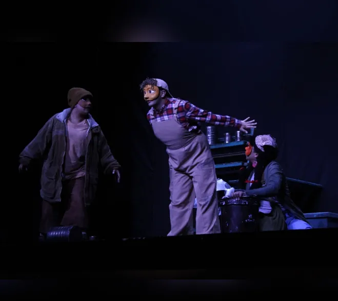 El vuelo de la infancia: “La primera noche de los niños pájaro” conmueve en el Teatro Los Jaguares