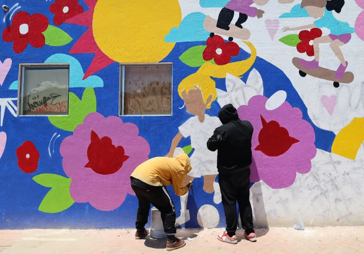 Rescata Huixquilucan espacios públicos con la creación de murales