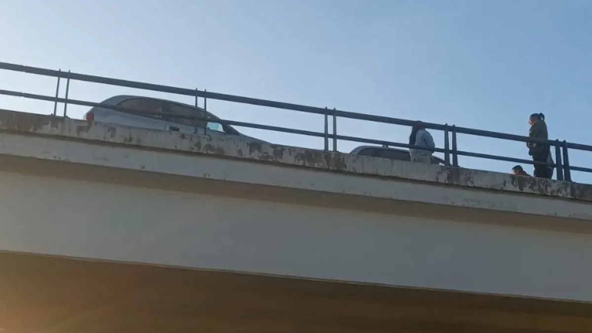 Choque en Pino Suárez y Tollocan provoca carga vehicular