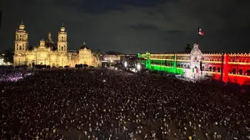 Grito de Independencia 2026: miles comienzan a llegar al Zócalo de CDMX