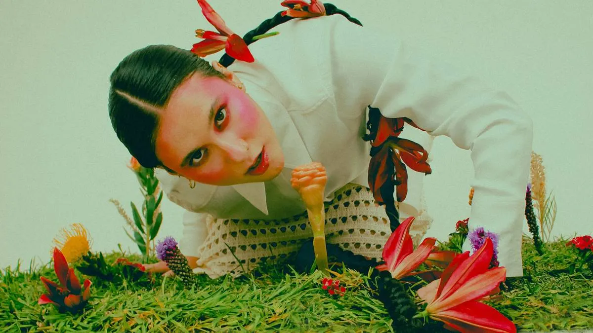 EP debut de cantautora Frieda, un llamado a valorar el presente