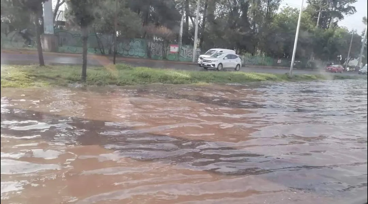 Cuautitlán Izcalli: Por fuertes lluvias 15O mil personas sufren apagón de energía