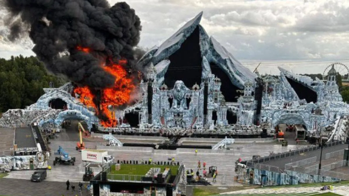 [VIDEO] Se incendia escenario principal del festival Tomorrowland 2025
