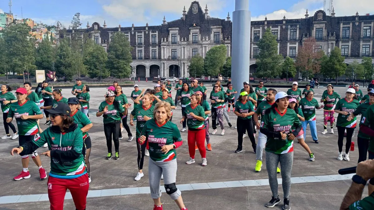 Zumbatón Patrio todo un éxito en la capital mexiquense