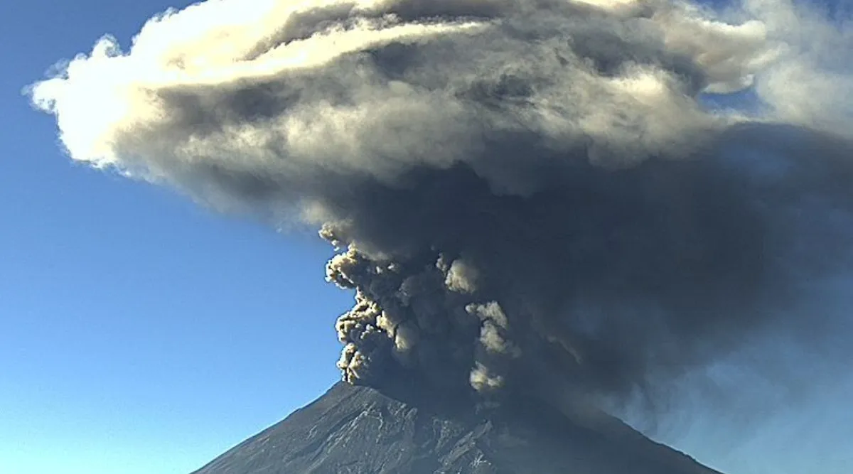 Popocatépetl registra explosión: Amecameca alerta a la población