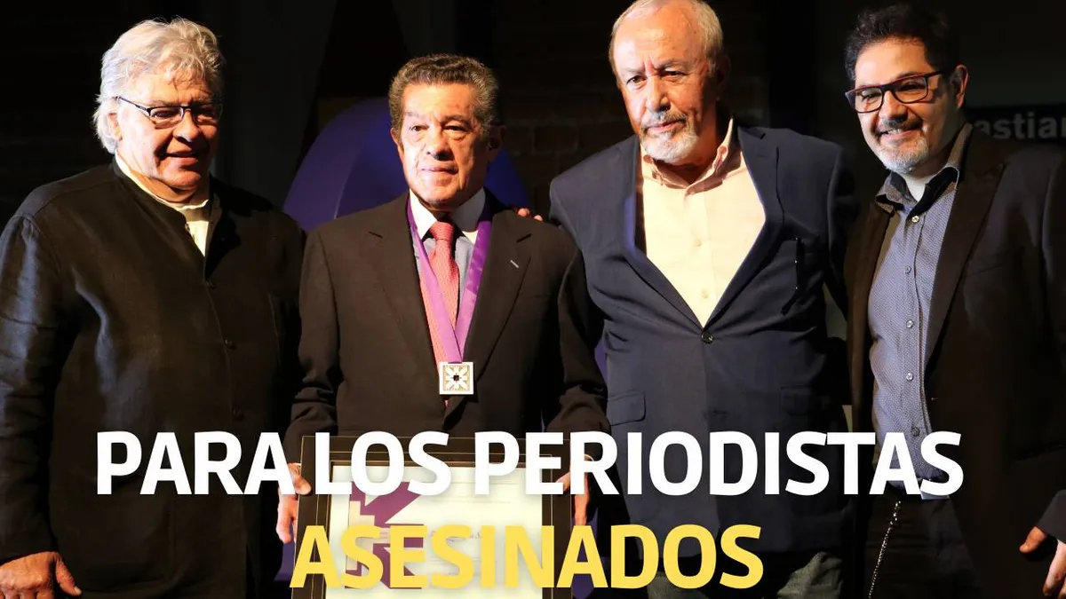 Recibe Rafael Cardona la presea Summa Cum Laude 2022