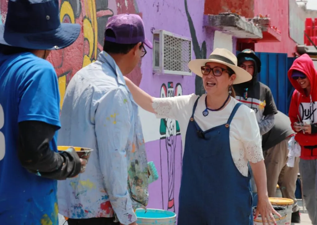 Azucena Cisneros impulsa jornada mundialista con recolección de 100 toneladas de basura y 200 murales en Ecatepec