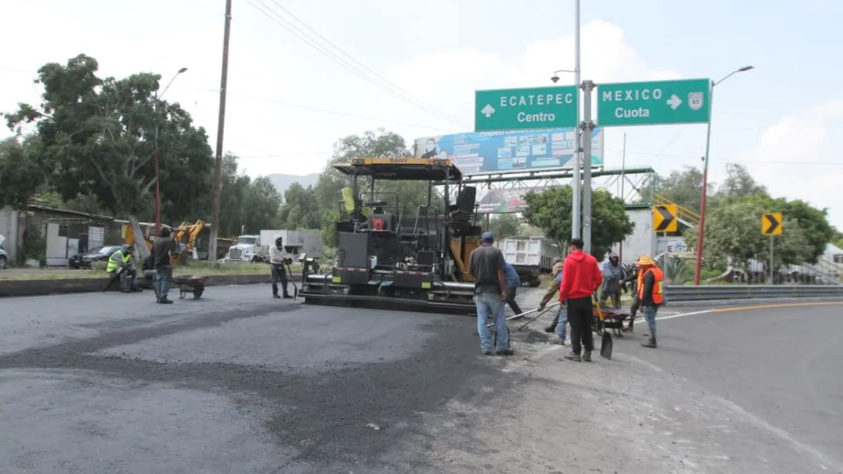 Tren de repavimentación refuerza obras viales en Ecatepec