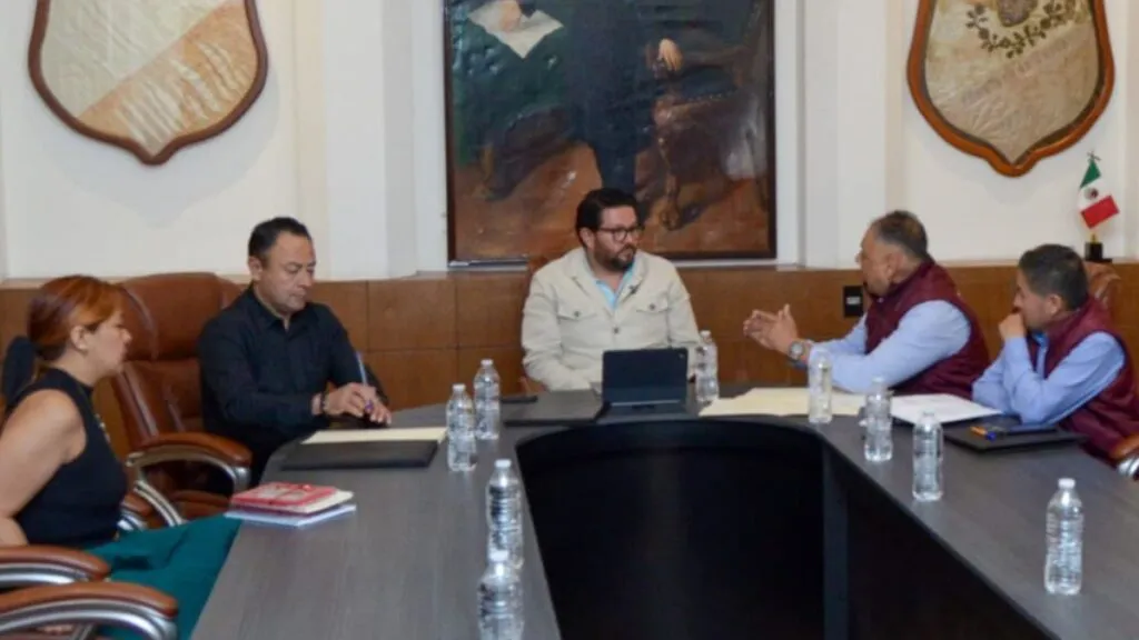 Almoloya de Juárez y SEIEM firman convenio para impulsar estudios en preparatoria abierta