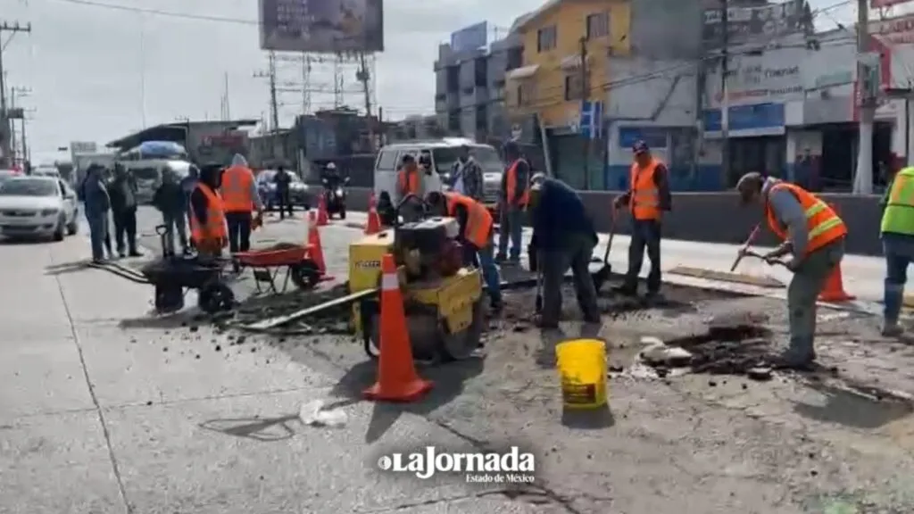 Ecatepec: Ocho de cada 10 calles y avenidas tienen baches o socavones