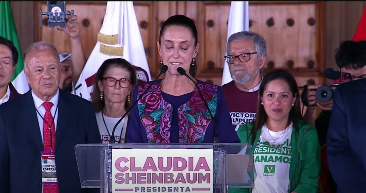 Claudia en el Zócalo llamó a la unidad.