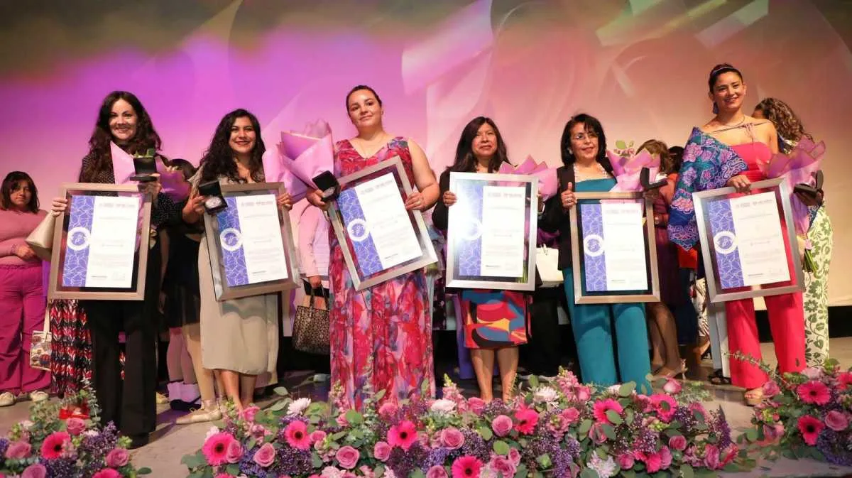 Lerma reconoce la labor de mujeres con distinción honorífica