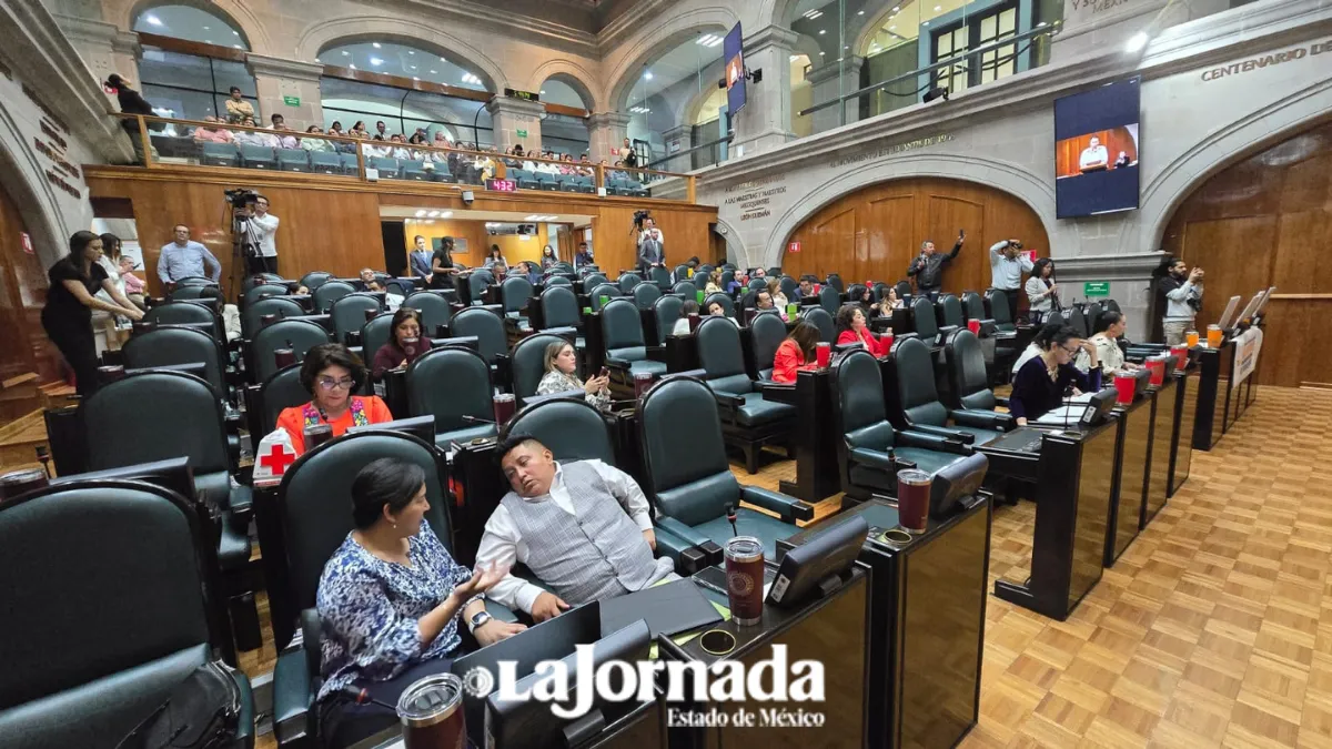 Exhiben ausencia presencial de diputados en sesiones