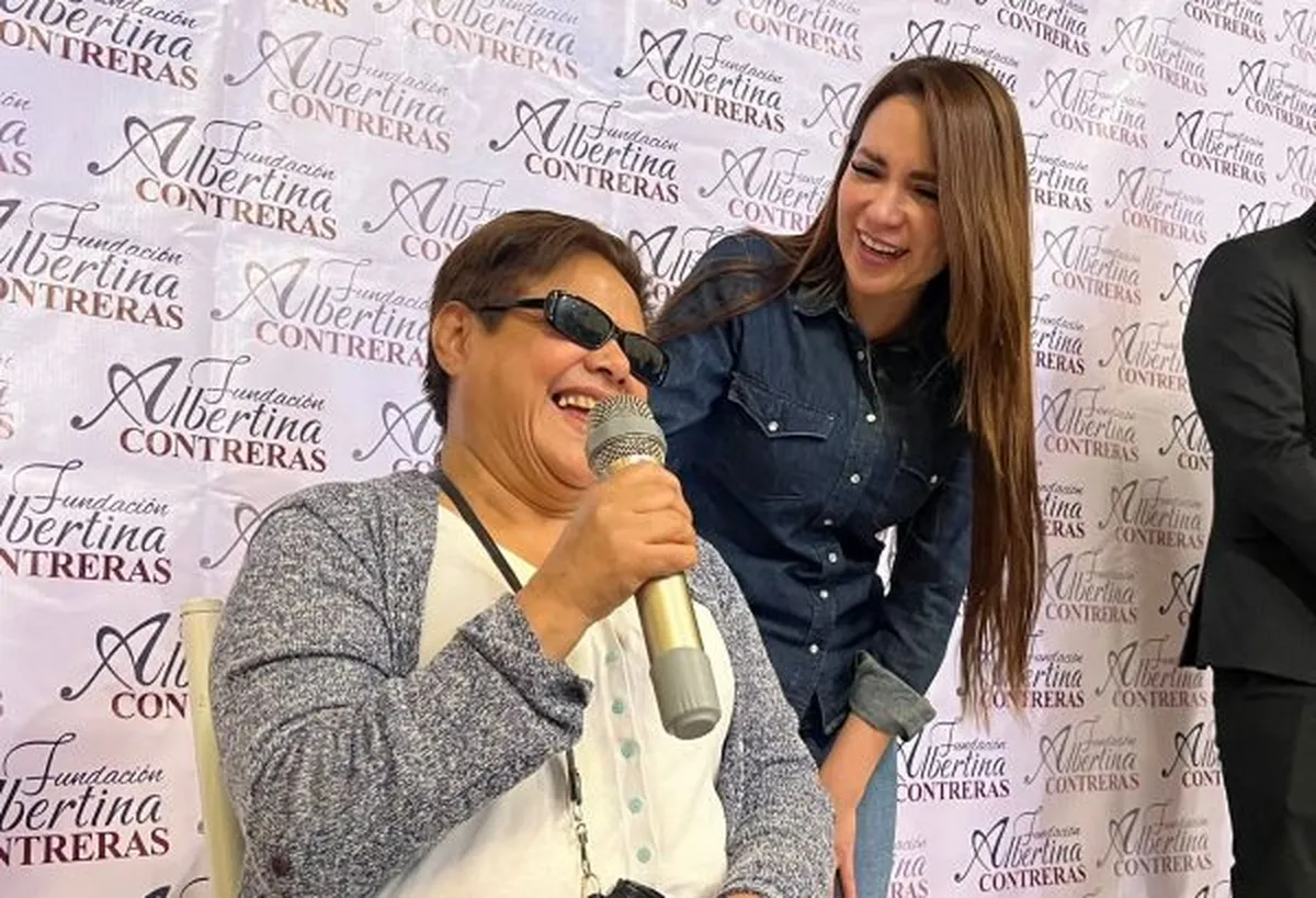 Esmeralda Vallejo entrega apoyos a personas vulnerables de Ecatepec